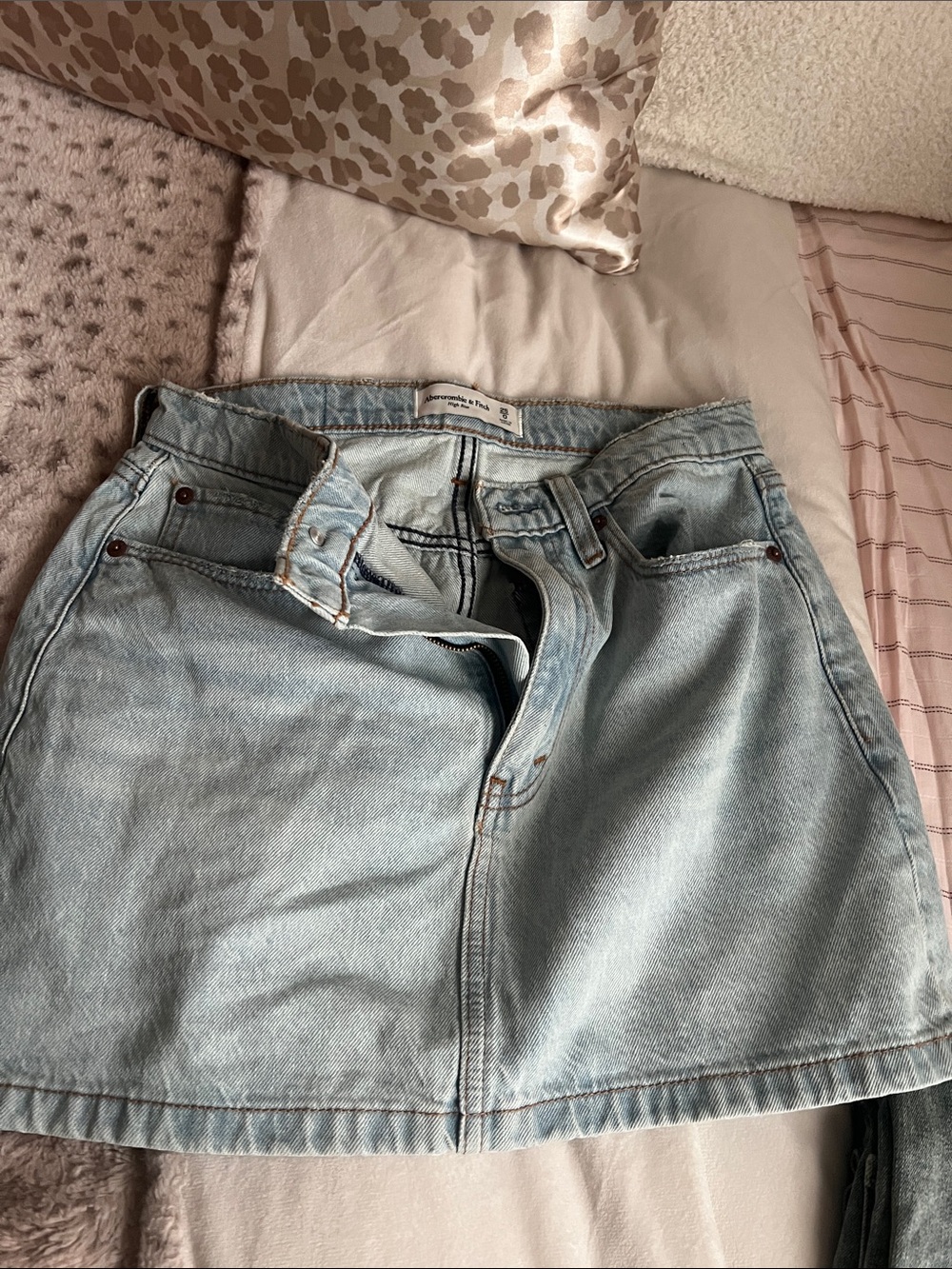 ABERCOMBIE AND FITCH Light Blue Denim Mini Skirt